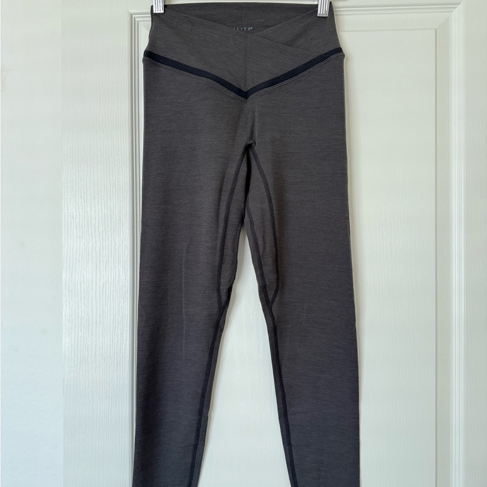 NWOT Vitality Daydream V Pant